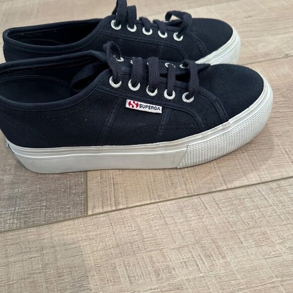 SUPERGA WOMENS NAVY BLUE SNEAKER SHOES SIZE 7 - Picture 1 of 8